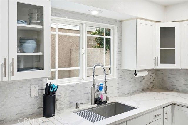 10220 Zelzah 4, Northridge (los Angeles), CA 91325