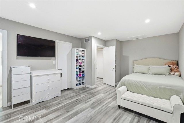 10220 Zelzah 4, Northridge (los Angeles), CA 91325