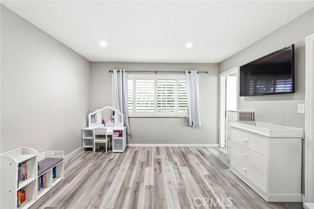 10220 Zelzah 4, Northridge (los Angeles), CA 91325