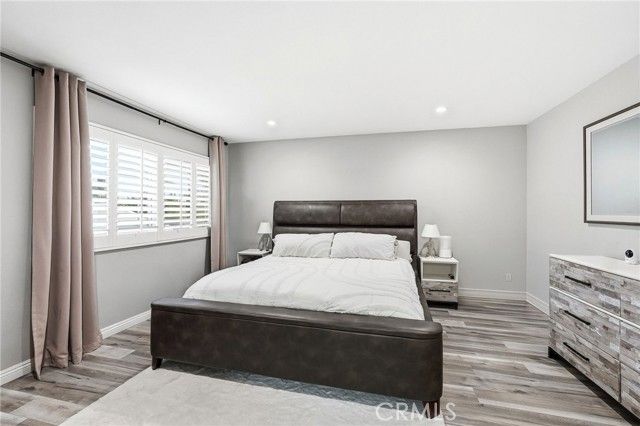 10220 Zelzah 4, Northridge (los Angeles), CA 91325