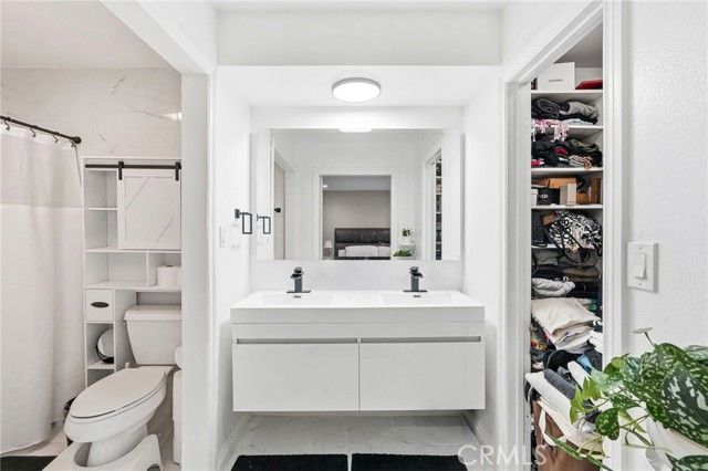 10220 Zelzah 4, Northridge (los Angeles), CA 91325