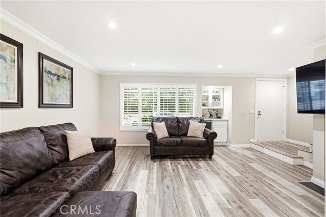 10220 Zelzah 4, Northridge (los Angeles), CA 91325