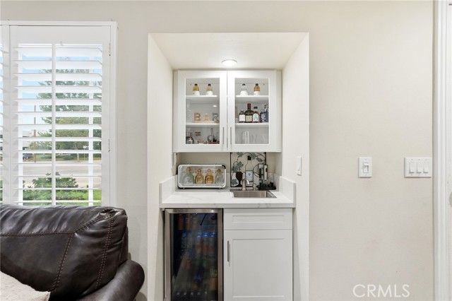 10220 Zelzah 4, Northridge (los Angeles), CA 91325