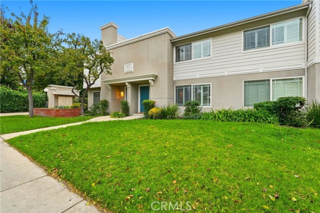 10220 Zelzah 4, Northridge (los Angeles), CA 91325