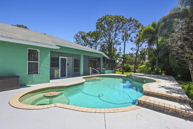 12668 82nd St Street N, The Acreage, FL 33412