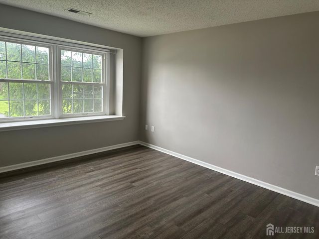 1027 Edpas Road, New Brunswick, NJ 08901