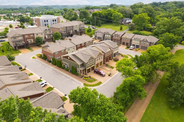 815 Silkwood Dr, Nashville, TN 37221