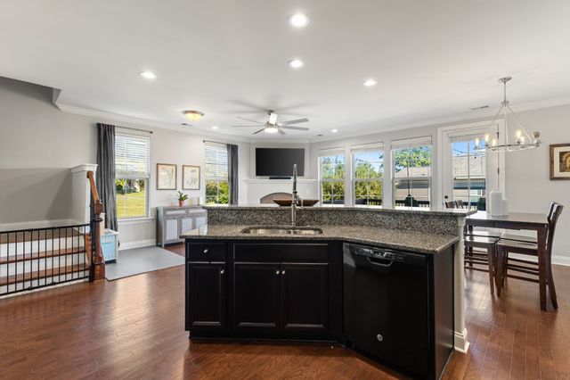 815 Silkwood Dr, Nashville, TN 37221