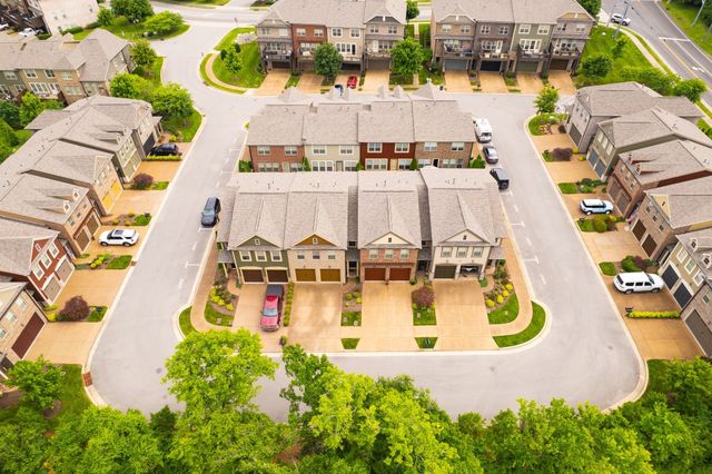 815 Silkwood Dr, Nashville, TN 37221