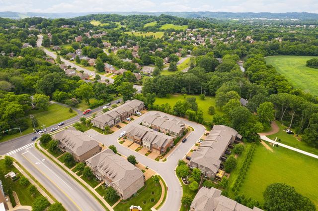 815 Silkwood Dr, Nashville, TN 37221