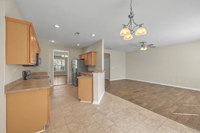 8959 N Red Maple Circle, Summerville, SC 29485