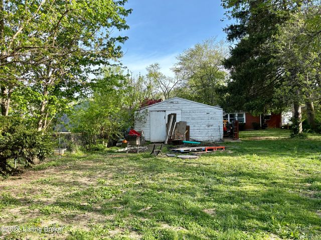 2320 Donna Rd, Louisville, KY 40216