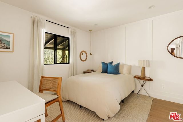 11476 La Maida Street, Los Angeles, CA 91601