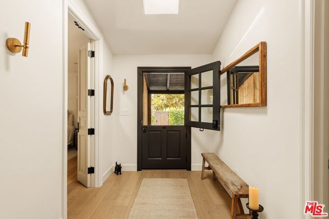 11476 La Maida Street, Los Angeles, CA 91601