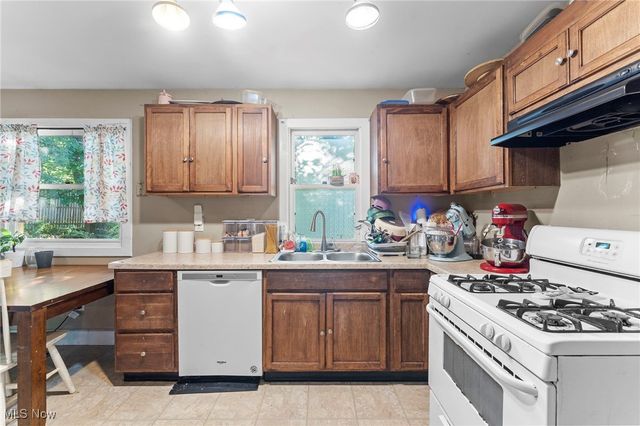 1620 E 243rd Street, Euclid, OH 44117