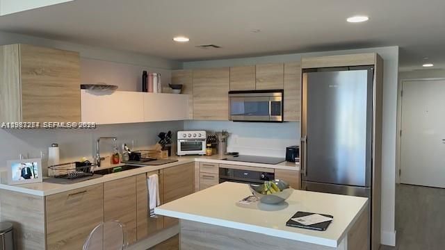 16385 Biscayne Blvd 2702, North Miami Beach, FL 33160