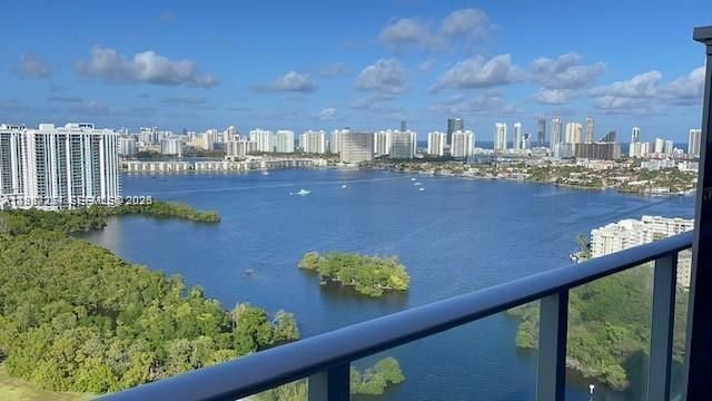 16385 Biscayne Blvd 2702, North Miami Beach, FL 33160