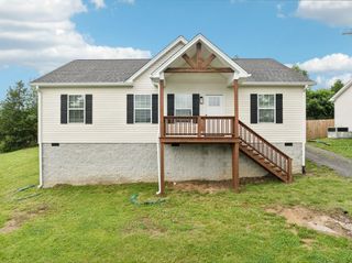 125 Vivian Ln, Carthage, TN 37030