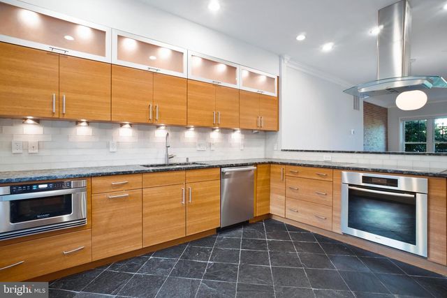 3725 WINFIELD LN NW, Washington, DC 20007