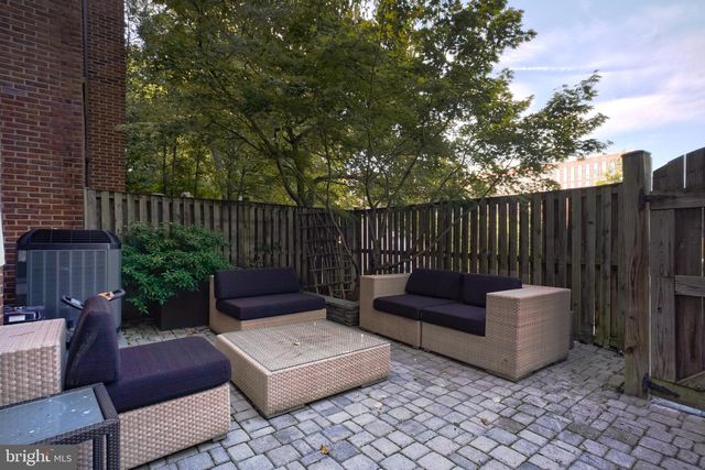 3725 WINFIELD LN NW, Washington, DC 20007