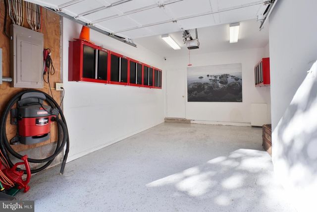 3725 WINFIELD LN NW, Washington, DC 20007