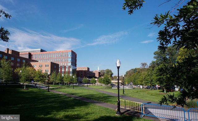 3725 WINFIELD LN NW, Washington, DC 20007