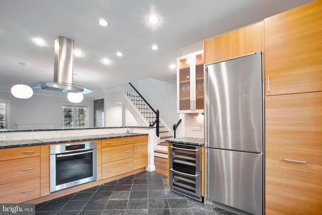 3725 WINFIELD LN NW, Washington, DC 20007