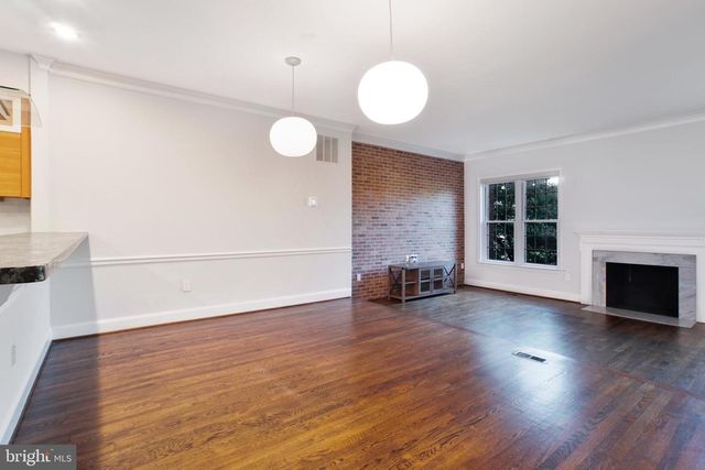 3725 WINFIELD LN NW, Washington, DC 20007