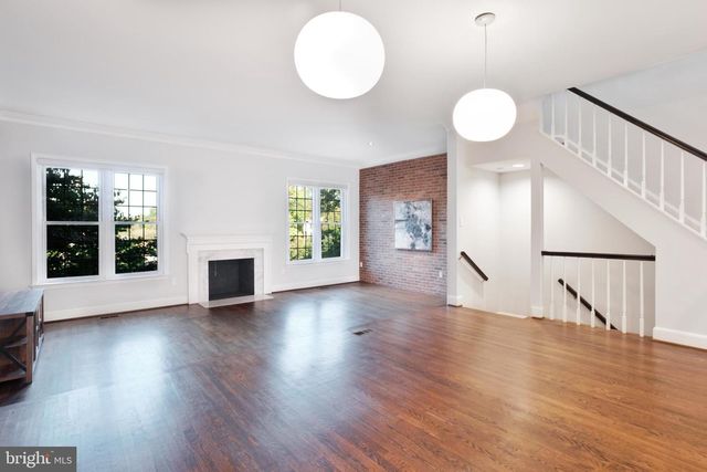 3725 WINFIELD LN NW, Washington, DC 20007