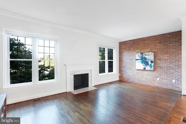 3725 WINFIELD LN NW, Washington, DC 20007