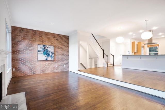 3725 WINFIELD LN NW, Washington, DC 20007