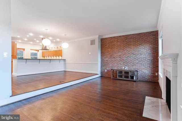 3725 WINFIELD LN NW, Washington, DC 20007