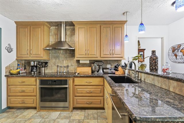 10127 Sageglow Drive, Houston, TX 77089