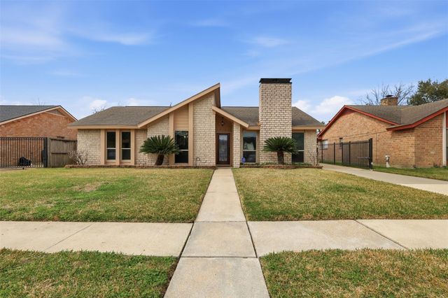 10127 Sageglow Drive, Houston, TX 77089