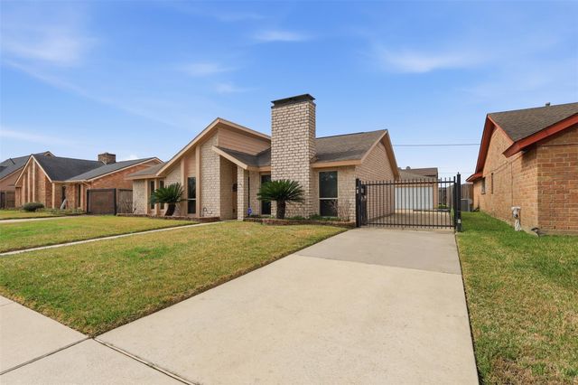 10127 Sageglow Drive, Houston, TX 77089
