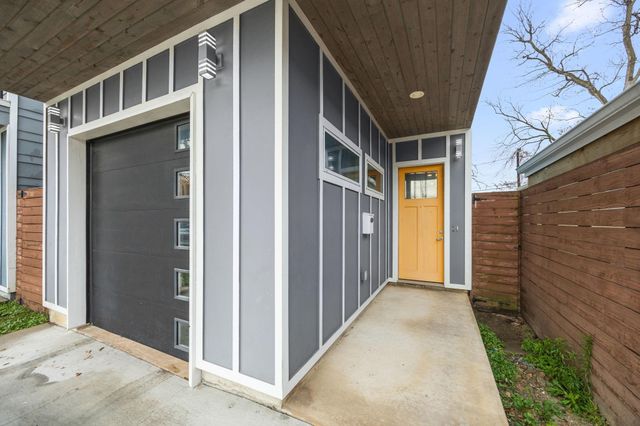 317 E 35th Street A, Houston, TX 77018