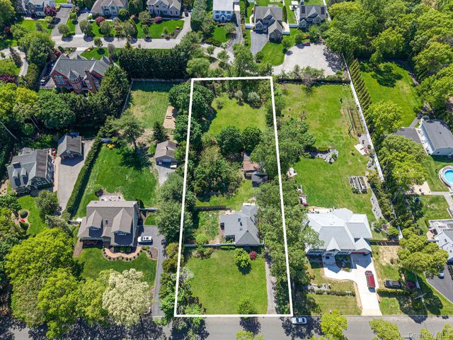 20 Hillside Avenue, Saint James, NY 11780