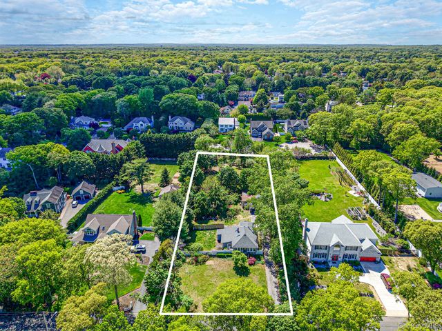 20 Hillside Avenue, Saint James, NY 11780