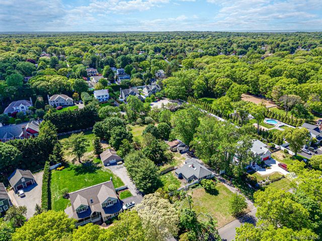20 Hillside Avenue, Saint James, NY 11780