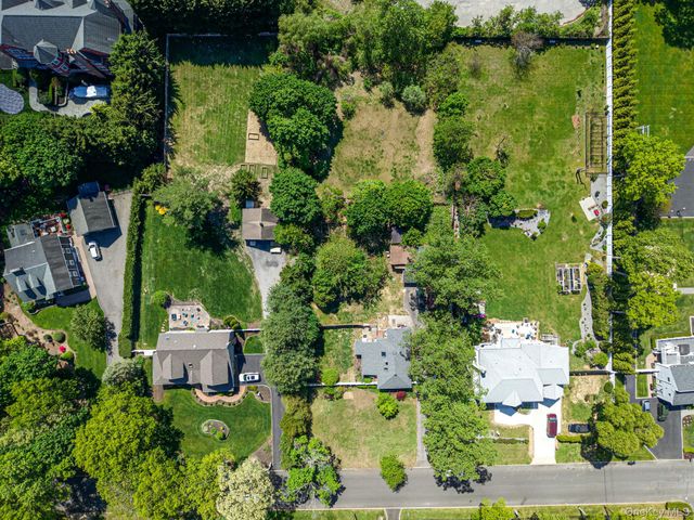20 Hillside Avenue, Saint James, NY 11780
