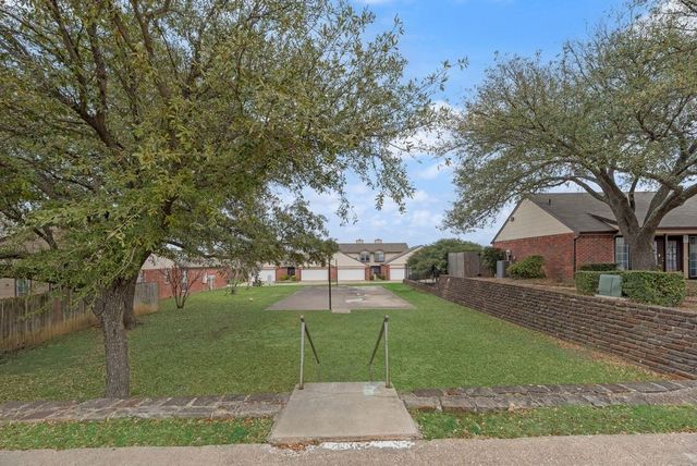 3217 Whatley Drive, Garland, TX 75043