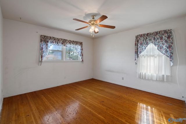 6410 Deramus Avenue NW, Huntsville, AL 35806