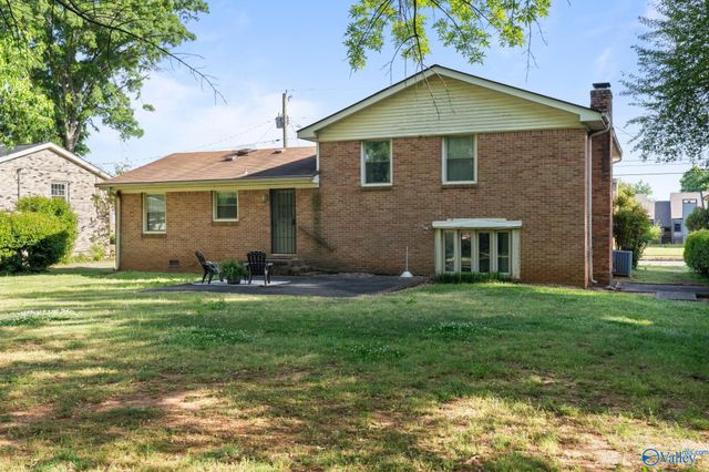 6410 Deramus Avenue NW, Huntsville, AL 35806