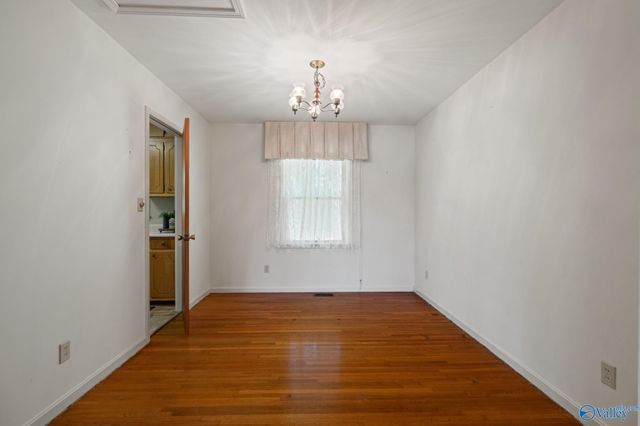 6410 Deramus Avenue NW, Huntsville, AL 35806