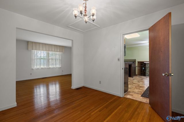 6410 Deramus Avenue NW, Huntsville, AL 35806