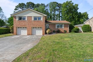 6410 Deramus Avenue NW, Huntsville, AL 35806