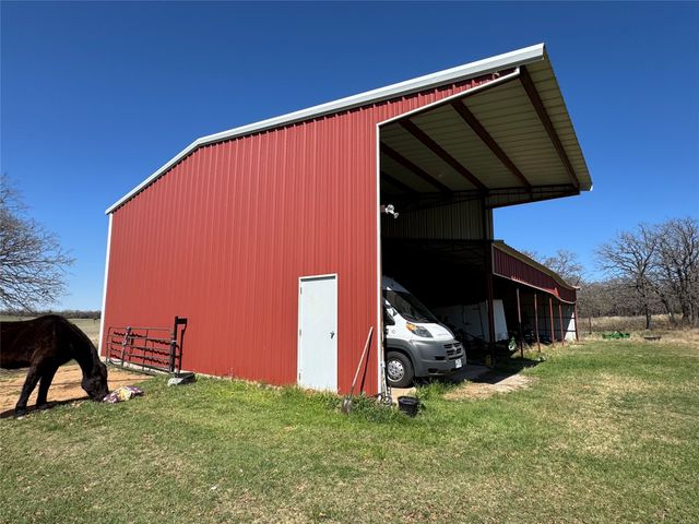 986 County Road 1785, Sunset, TX 76270