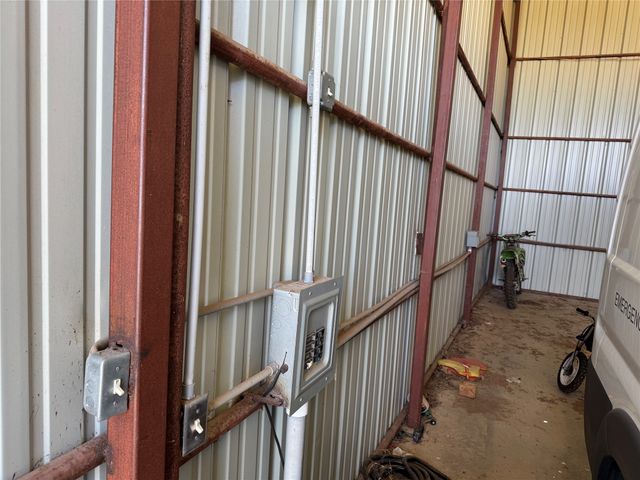 986 County Road 1785, Sunset, TX 76270