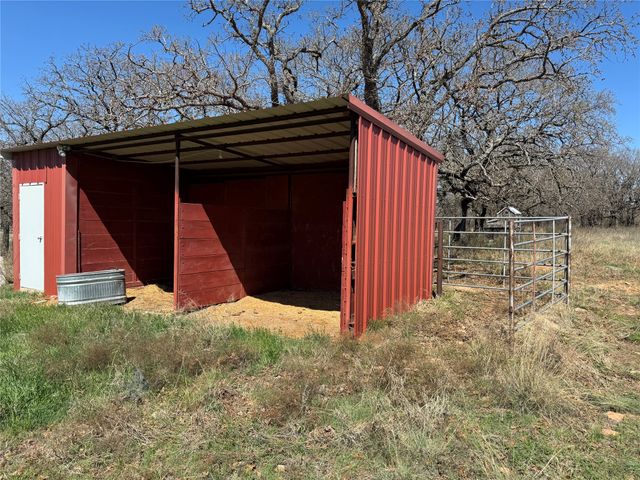 986 County Road 1785, Sunset, TX 76270
