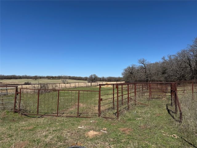 986 County Road 1785, Sunset, TX 76270